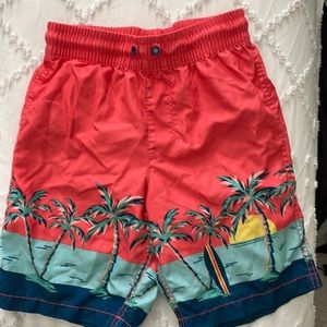 Boys old navy swim trunks size 8. Lightly worn